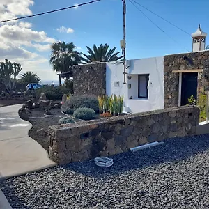 Con Terraza Y Jardin Las Breñas