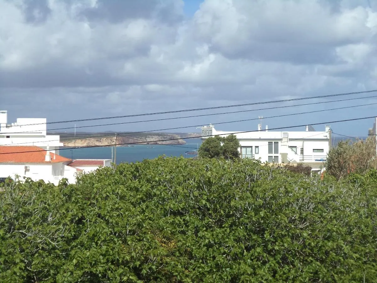 Quartos Maria Clara Sagres 0*,